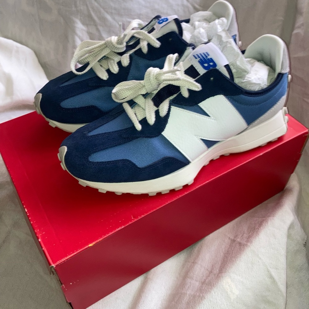 New Balance Navy and White VINTAGE 327 Athletic Shoes